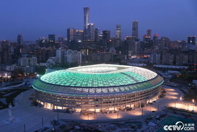 北京：“新工(gong)體”進行燈(dēng)光測試