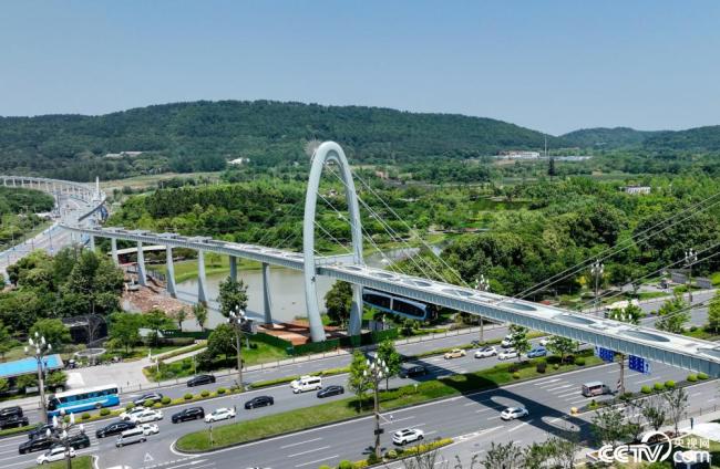 武漢光(guāng)谷空軌(guǐ)列車試(shi)車