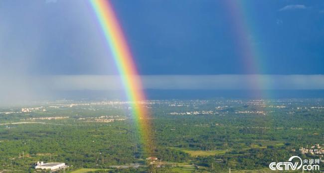 海口上空(kong)現雙彩虹景觀