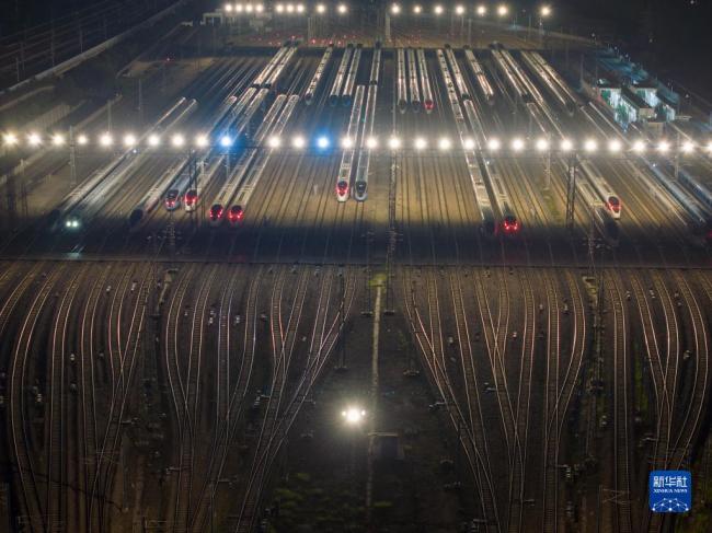 鐵路(lù)12月15日起實(shi)行新的列(liè)車運行圖(tú)