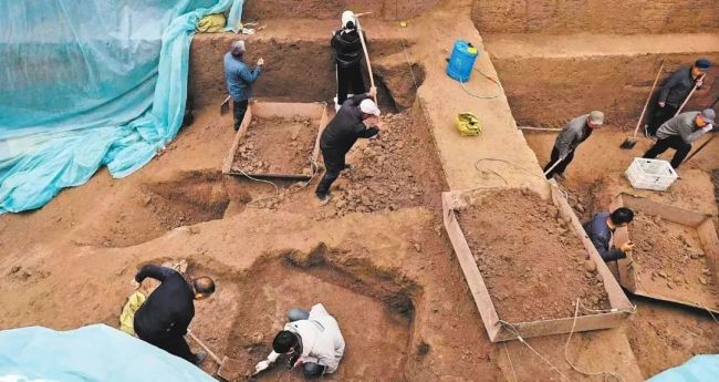 河(he)南考古(gu)再發現(xiàn)“城摞城(cheng)”奇觀