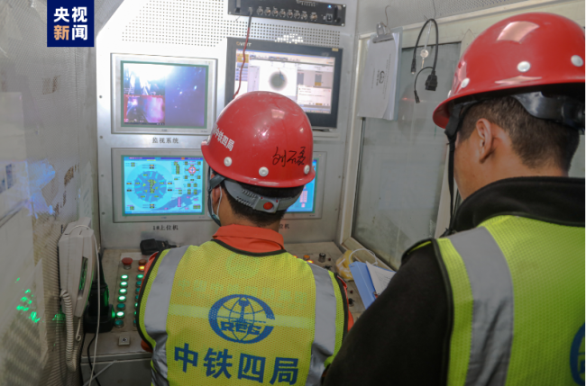 曆時120天!國内長(zhǎng)地鐵環線盾構(gou)區間順利貫通(tong)