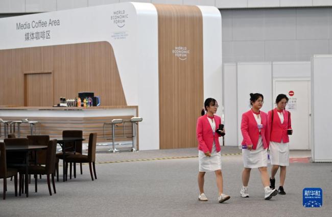 探訪2023夏季達沃(wo)斯論壇主新聞(wen)中心