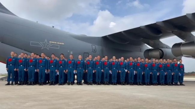 坐着運(yùn)-20去上學,開學典(diǎn)禮是航空展!