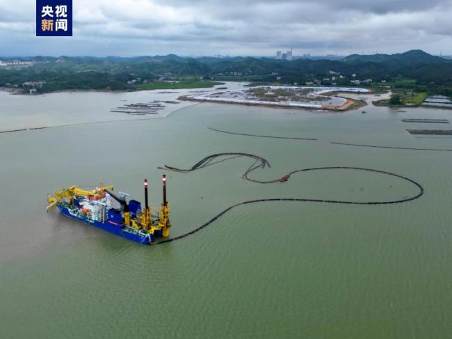 “天鲸号(hao)”投入平(píng)陸運河(he)建設施(shī)工